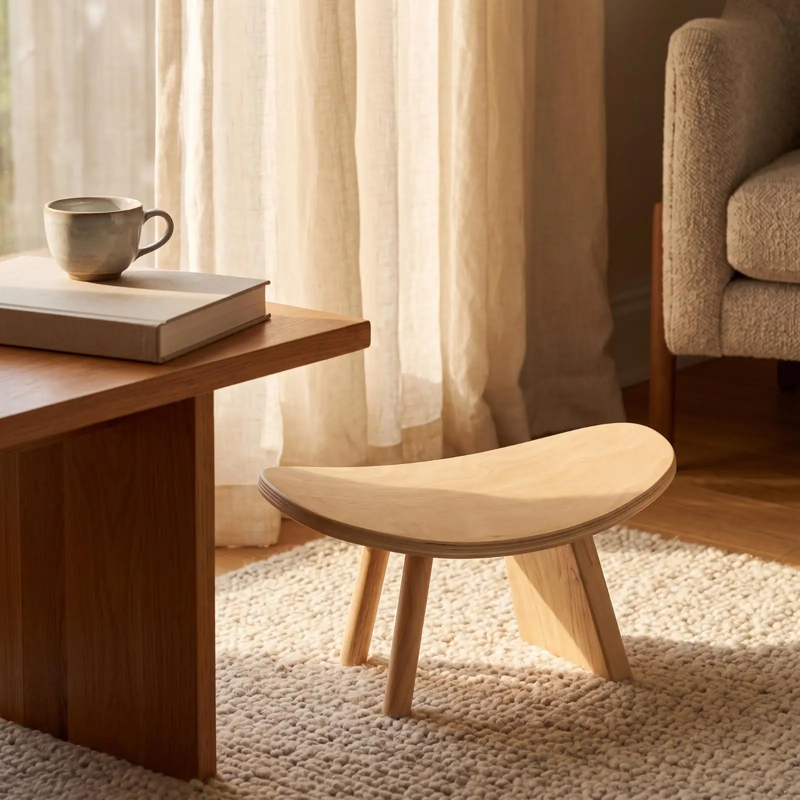 Minimalist Wood Meditation Sitting Aid with Smooth Curved Board for Aligned Posture Stability and Versatile Indoor Fitness Use