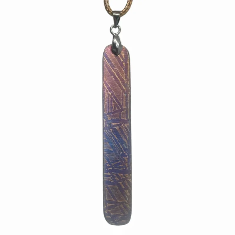 colgante-de-barra-larga-y-delgada-de-meteorito-de-hierro-muonionalusta-collar-de-cordon-trenzado-con-patron-widmanstatten-recubierto-de-color-titanio-lk485