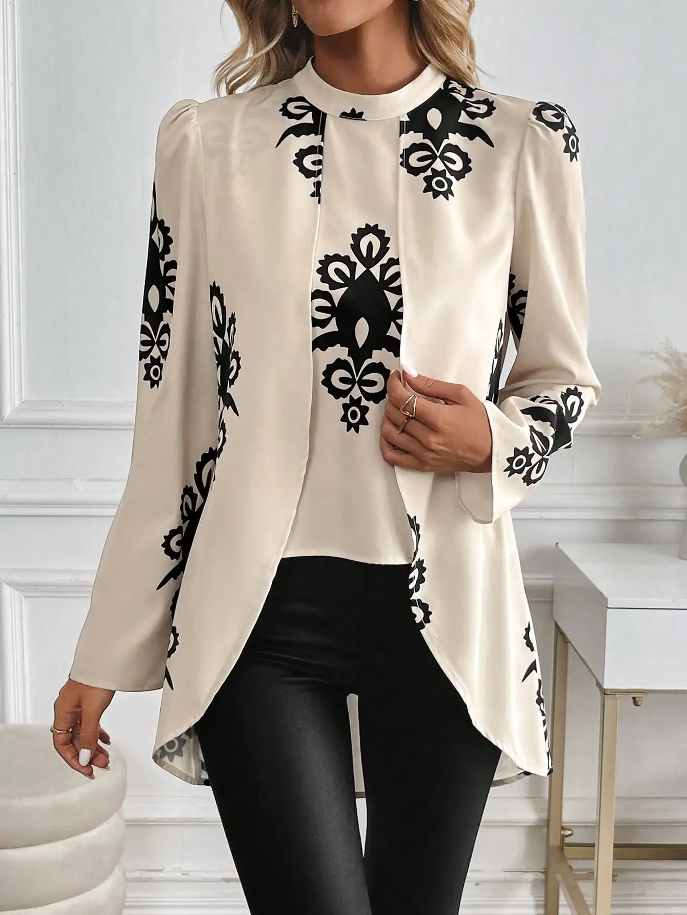 

Cream Stand Collar Long Sleeve Blouse with Black Floral Print, Loose Fit for Fall Casual Wear