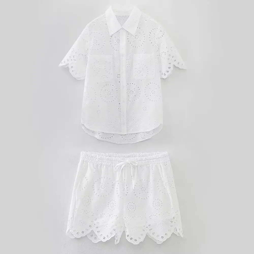 

Women's new fashion casual single breasted hollow embroidery shirt short sleeved women's shirt chic top+Shorts Women's suit