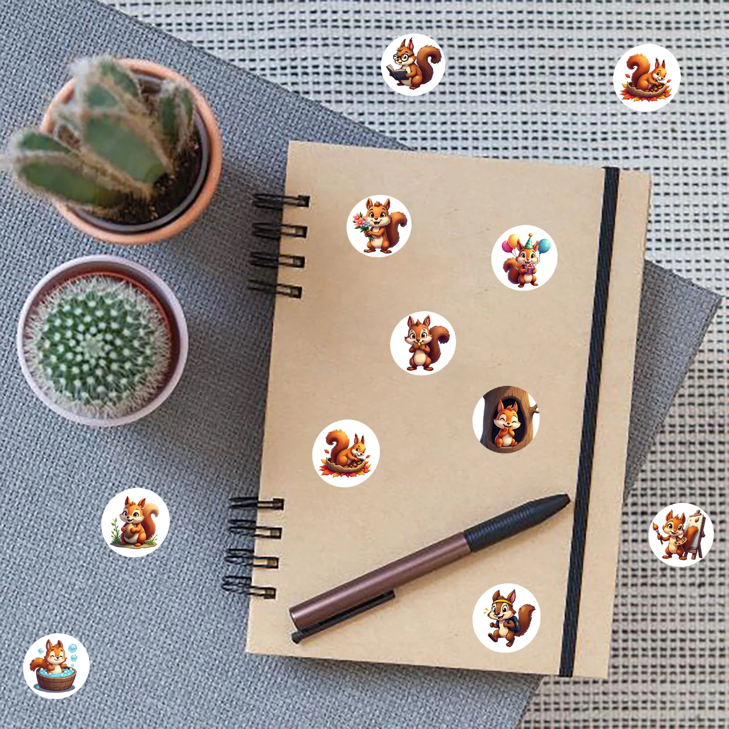 1Roll(500Pcs) Lovable Happy Squirrels Pattern Stickers 2.5cm/1.0'' 10 Designs Decals Diy Adorn Gifts Home Decor Sealing Labels