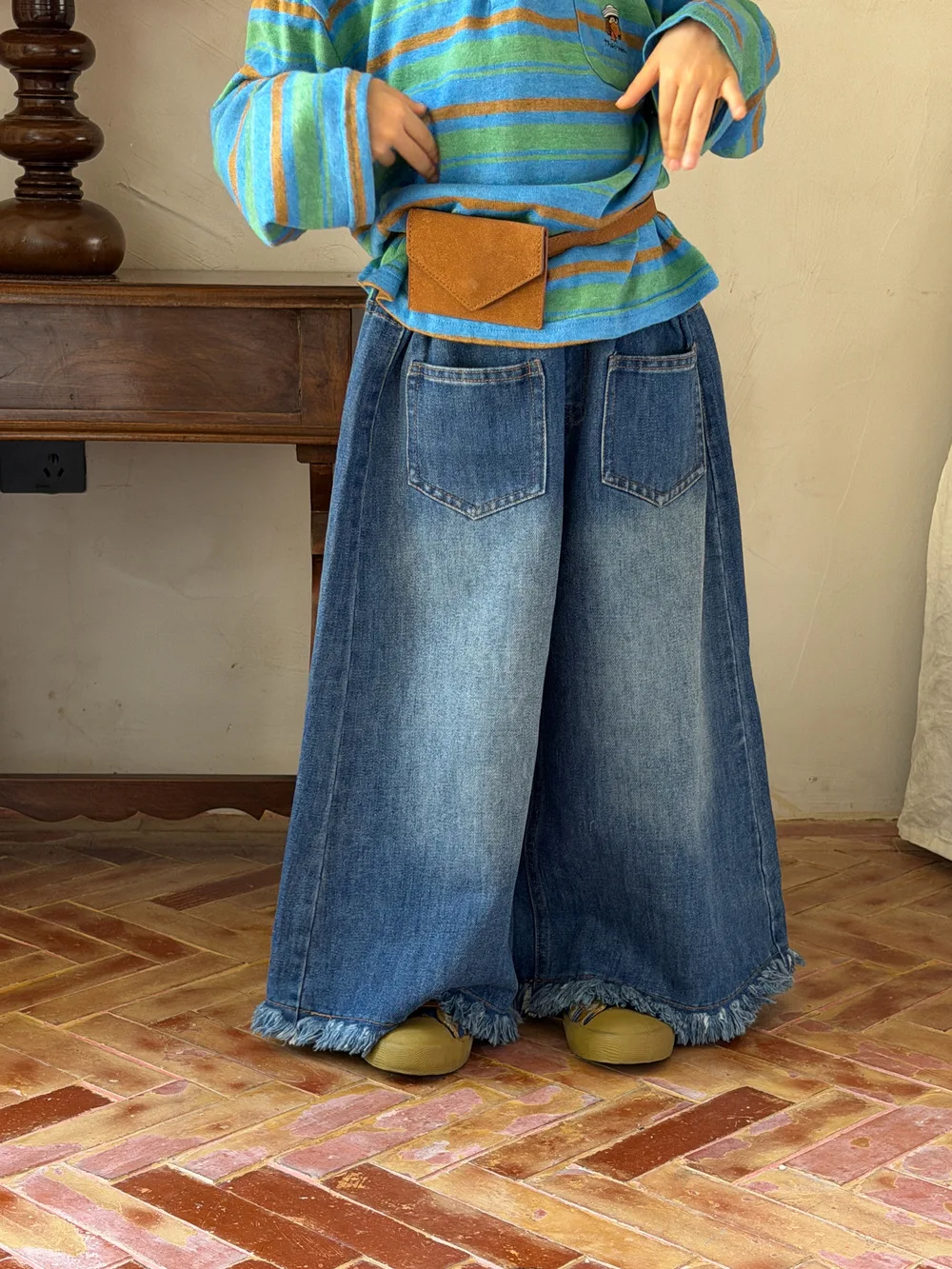 Children's Pants 2026 Autumn Girls' Korean Washed White Denim Wide Leg Pants Children's Versatile Casual Fringed Long Pants