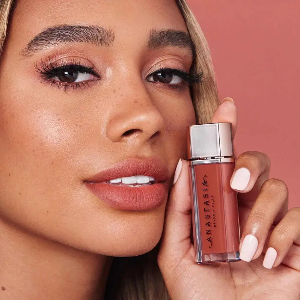 Non Fading Moisturizing Without Drying Out Lip Gloss Multiple Colors to Choose For All Skin Tones Nude Matte Lip Gloss Durable