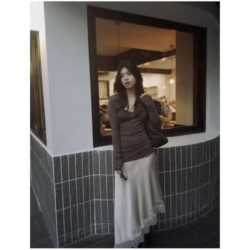 الدانتيل الساتان محكم تنورة المرأة الخريف الشتاء منتصف الخصر غير المتماثلة هيم التباين خياطة تنورة دانتيل تنورة الموضة غير رسمية   ﻿