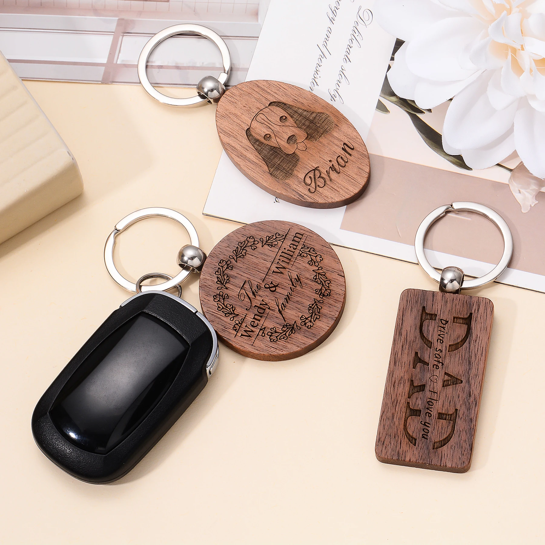 

1Piece Customizable Logo Wood Keychain Personalized Wedding Names Baby Baptism Party Birthday Anniversary Gift Dropshipping