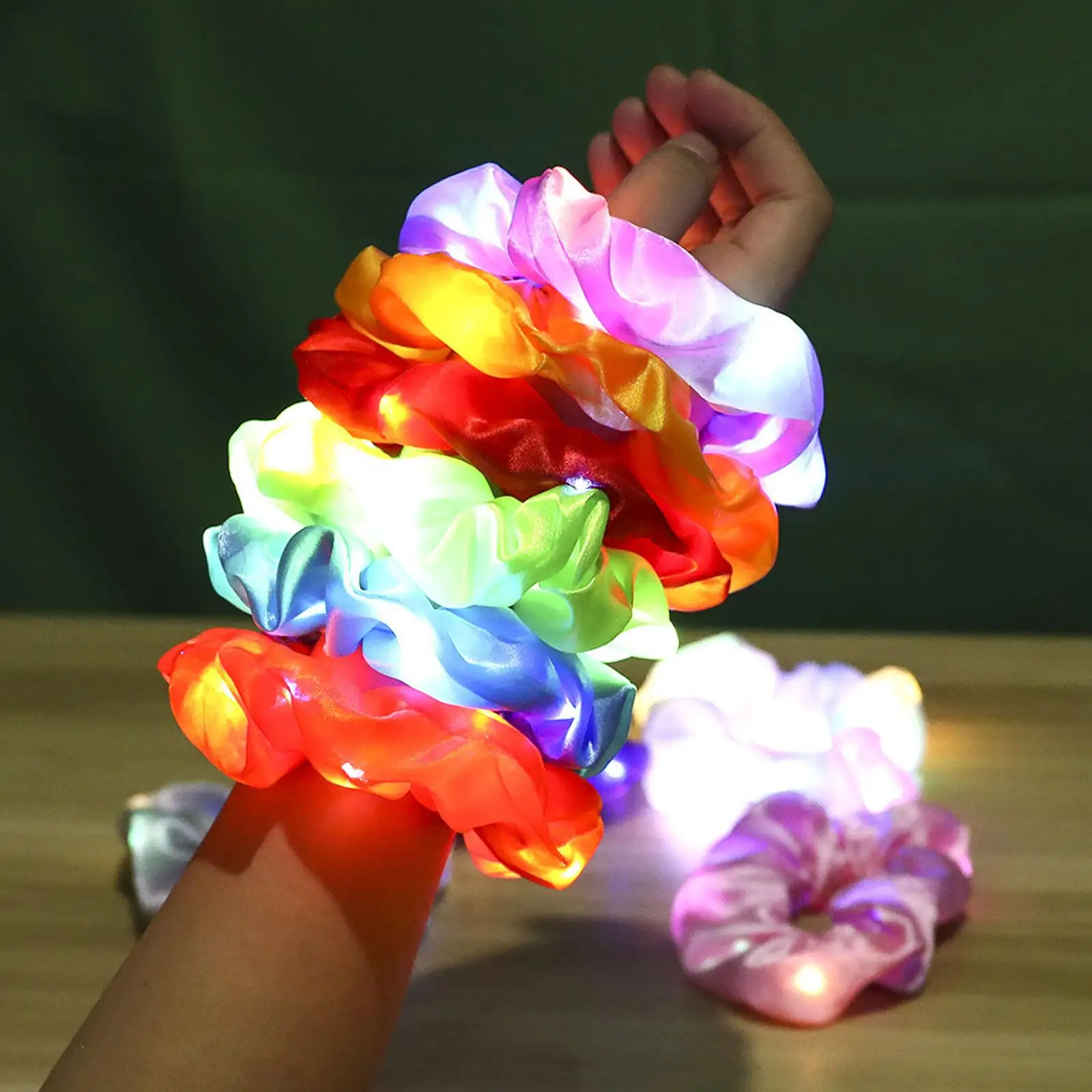 LED Luminous Hair Band Scrunchies Women Girls Ponytail Rubber Band Glow In The Dark Hair Ties LED Hair Band Hair Accessories