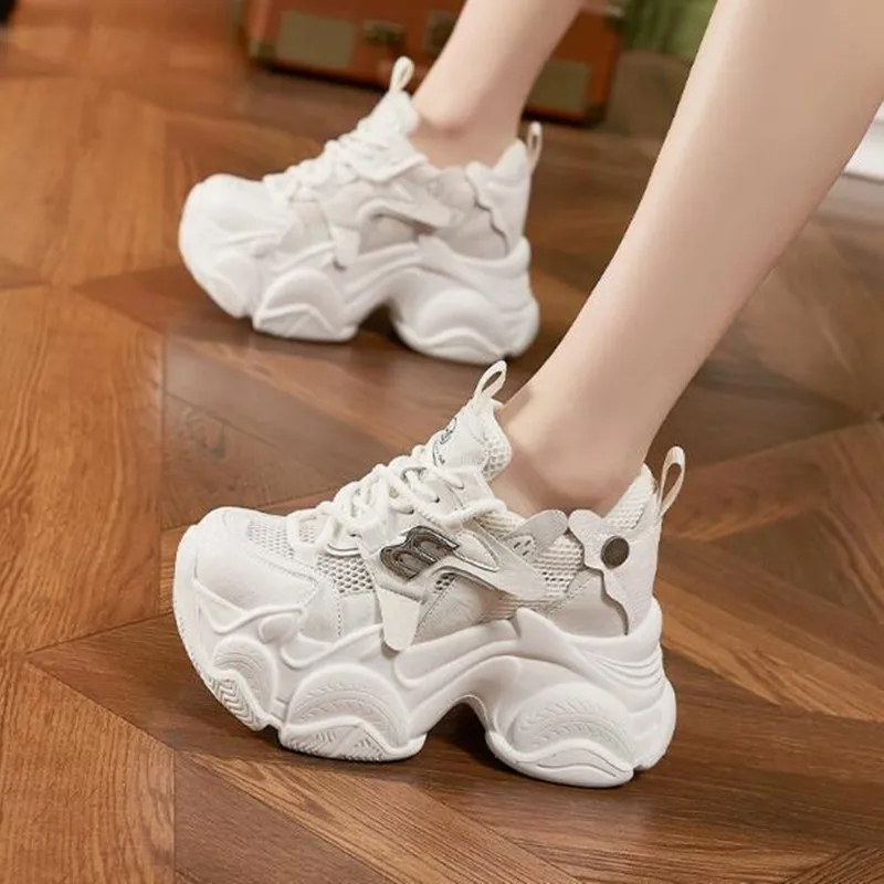 

Женские модные универсальные дышащие кроссовки из сетки на толстой подошве с внутренней танкеткой для увеличения роста, весна-лето 2026