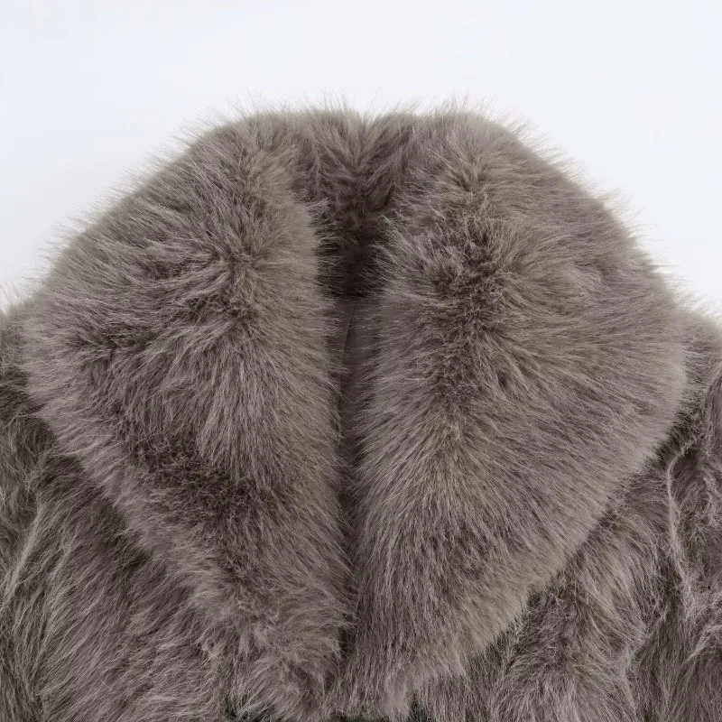 ผู้หญิงสีน้ําตาลPuเข็มขัดปุ่มFaux Fur Coatแฟชั่นTurn-Down Collarเสื้อแจ็คเก็ตสั้น 2024 ฤดูหนาวใหม่High Street Warm outwear