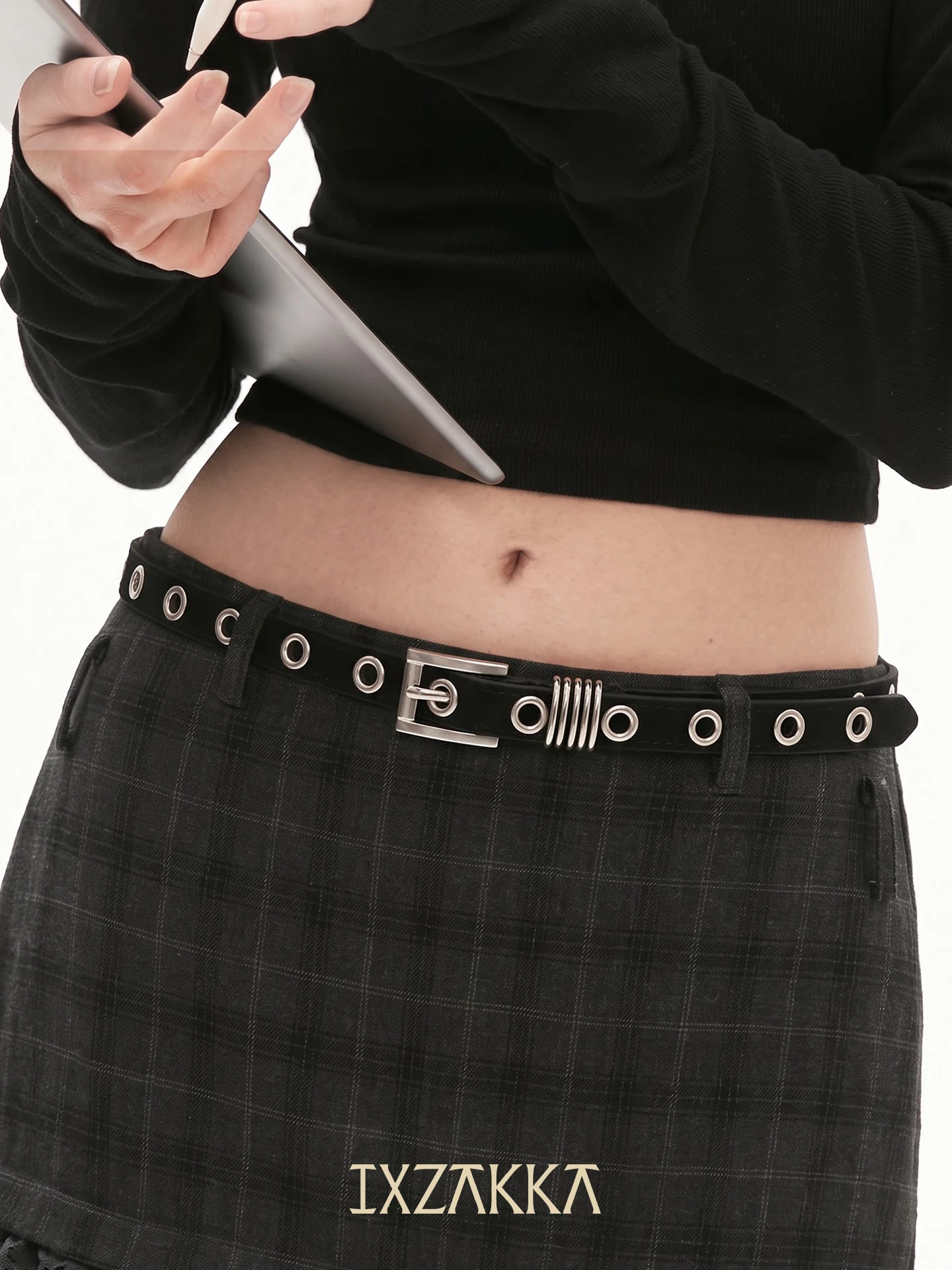 cinturon-de-cuero-suave-estilo-punk-con-remaches-y-diseno-hueco-para-mujer-cinturon-pequeno-de-moda-en-tonos-frios-marca-ix