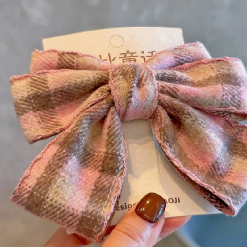 กิ๊บติดผมเด็กผู้หญิงลายตารางผ้าขนสัตว์สไตล์เรโทรสำหรับฤดูใบไม้ร่วงและฤดูหนาว 1/2 ชิ้น โบว์ใหญ่ กิ๊บติดผมแบบหนีบสำหรับเด็กผู้หญิง