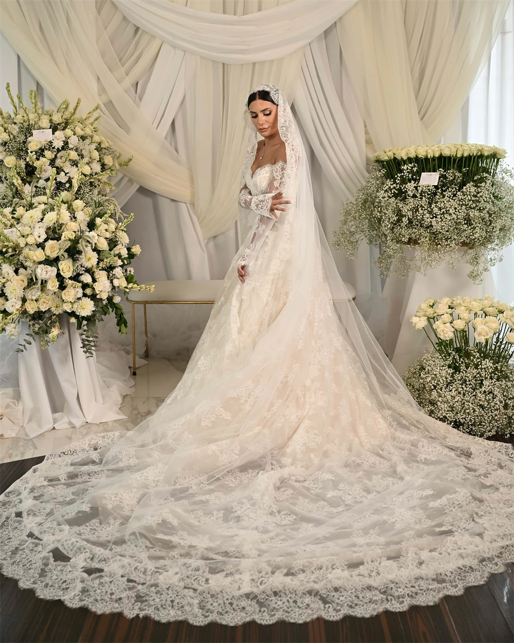 

Customized Sexy White Lace Bridal Gowns Boho Sweetheart Long Sleeves Wedding Dress Dreamy A-Line Chapel Train Vestido De Novia