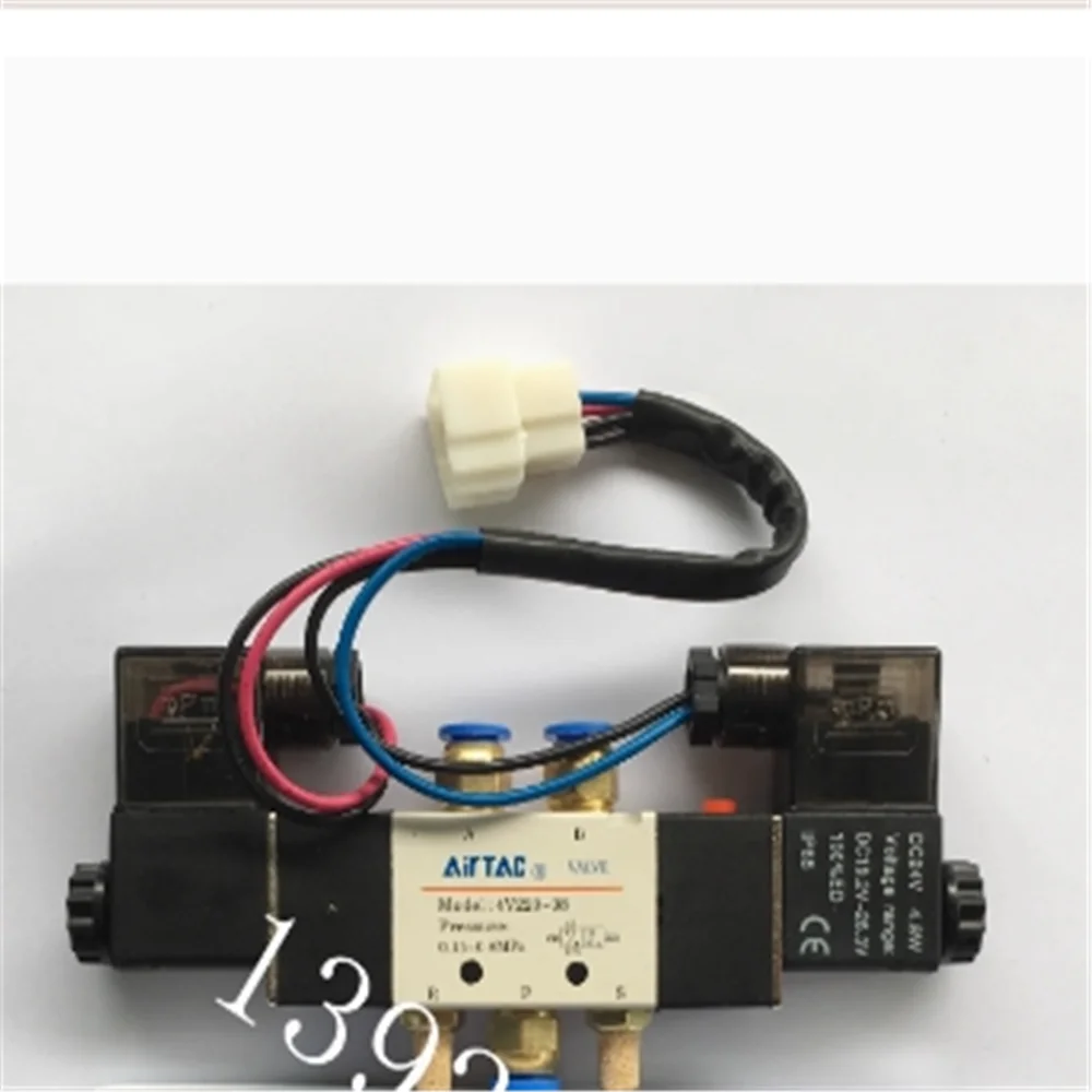 

bus External swing door bus door pump solenoid valve 24V 4V220-08 with wire quick connector