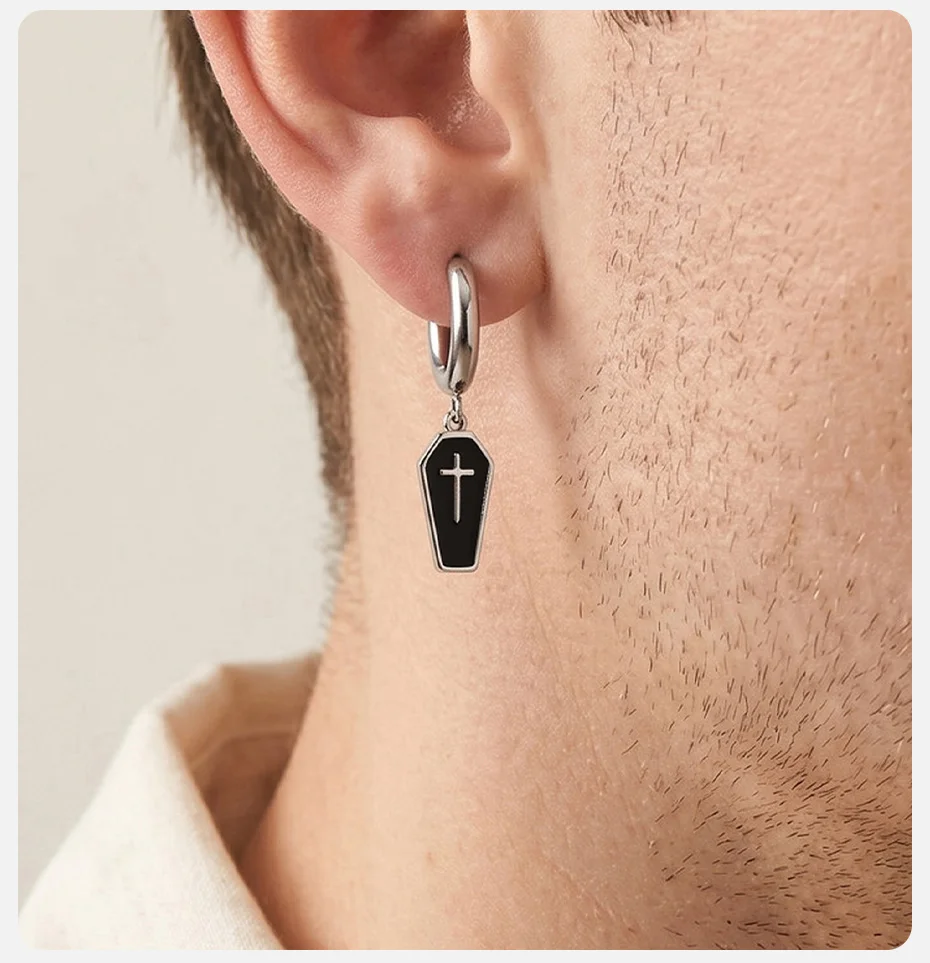 Vnox Herren-Ohrringe mit durchbohrtem geometrischem Kreuz, Creolen aus Edelstahl für Gothic-Punk-Street-Style, religiöses Geschenk für Ihn – Detail 3