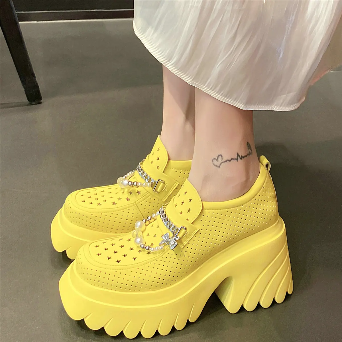 

Punk Chain Sandals Women Hollow Genuine Leather Super High Heels Ankle Boots Female Summer Round Toe Platform Pumps Casual Shoes