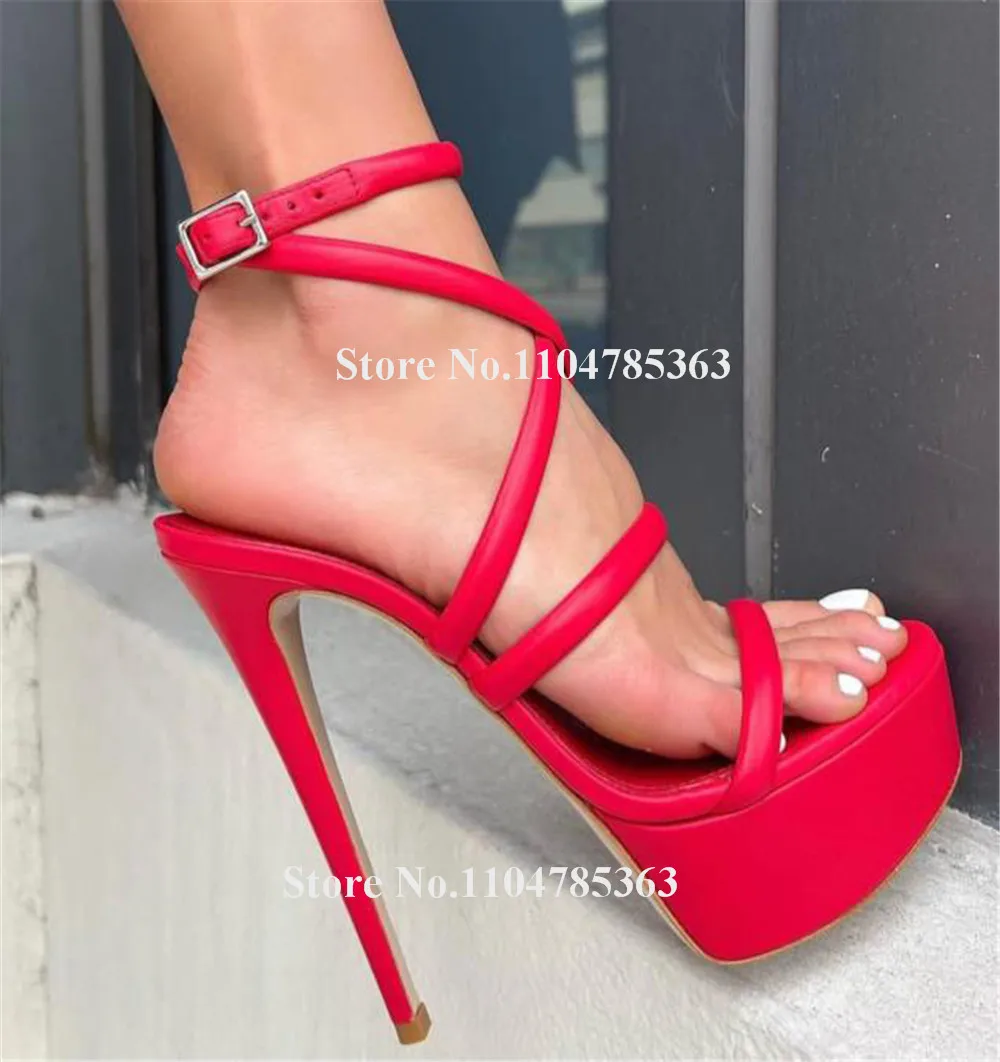 أحدث الأشرطة الصليب خنجر كعب الصنادل المفتوحة تو أسود أزرق أحمر ماتي الجلود عالية منصة Strappy كعب رقيقة الكعوب الطرف