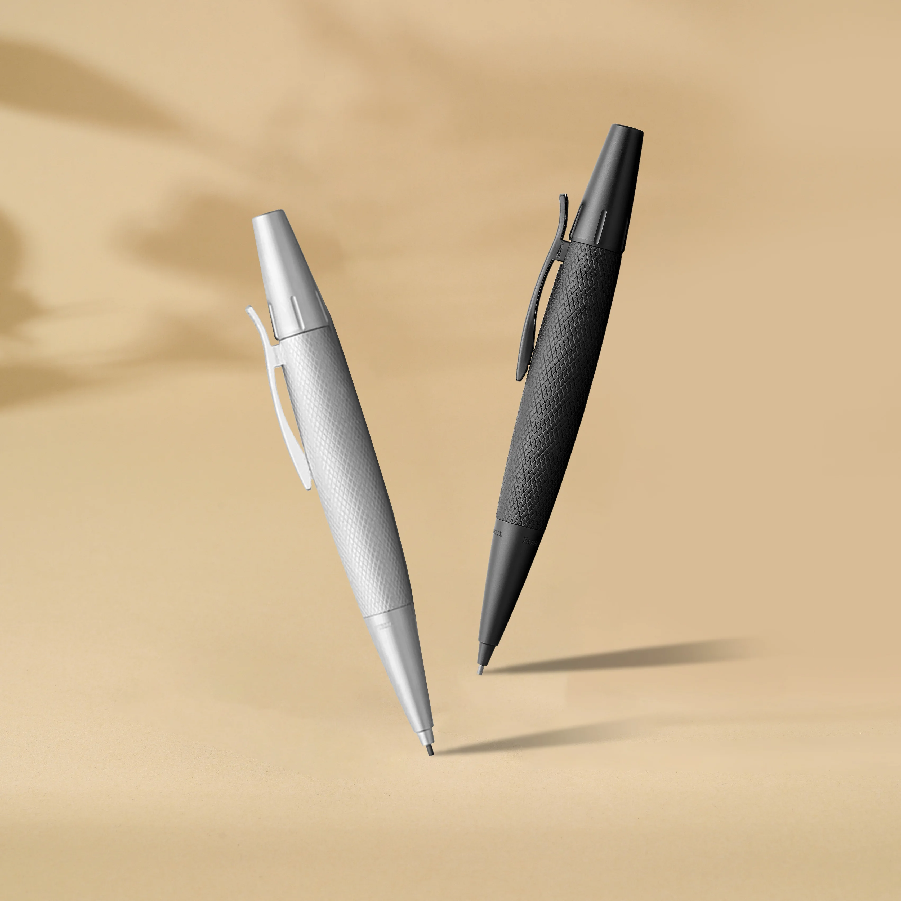 

Механический карандаш Faber-Castell E-Motion, чистый черный/чистое серебро, толщина 1,4 мм, металлический корпус, гладкое письмо, офисный подарок премиум-класса