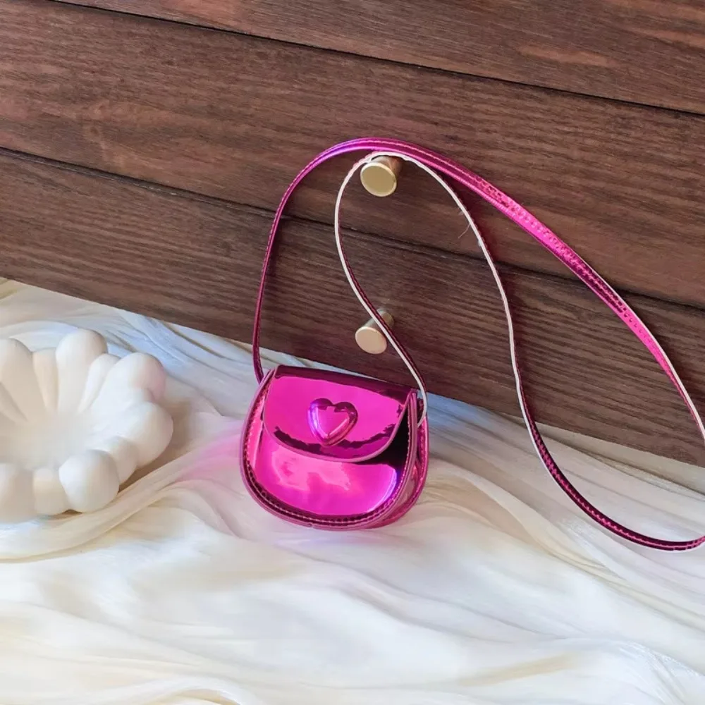 Versatile Compact Size Mini Crossbody Bag Lightweight Adjustable Kids Shoulder Bag Shiny Finish Heart Coin Purse Gift Giving
