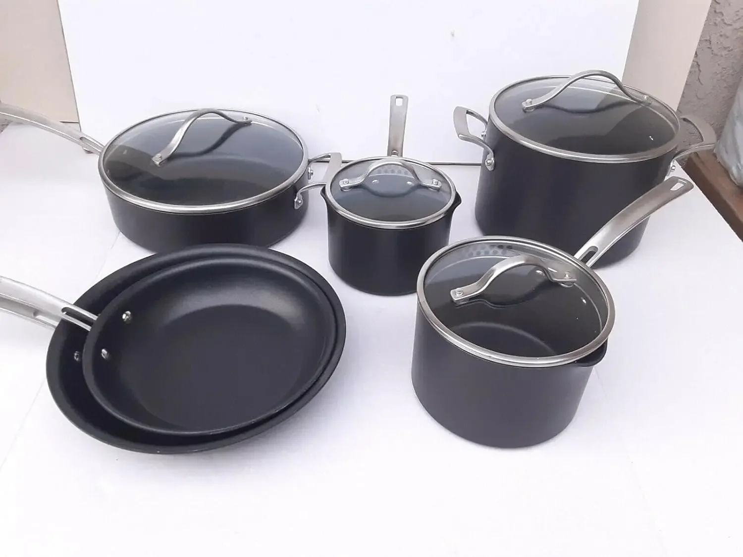 

Kirkland Signature 12-piece Hard Anodized Cookware Set non stick cooking pot set