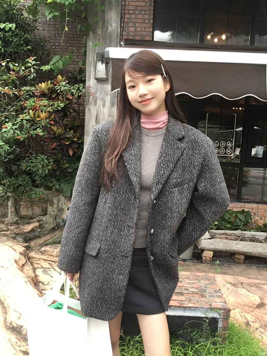 Slim Fit Collo alto Lungo Sve Maglione lavorato a maglia Falso in due pezzi Sle Faionable Tuta per le donne Autunno 2025 Nuovo arrivo