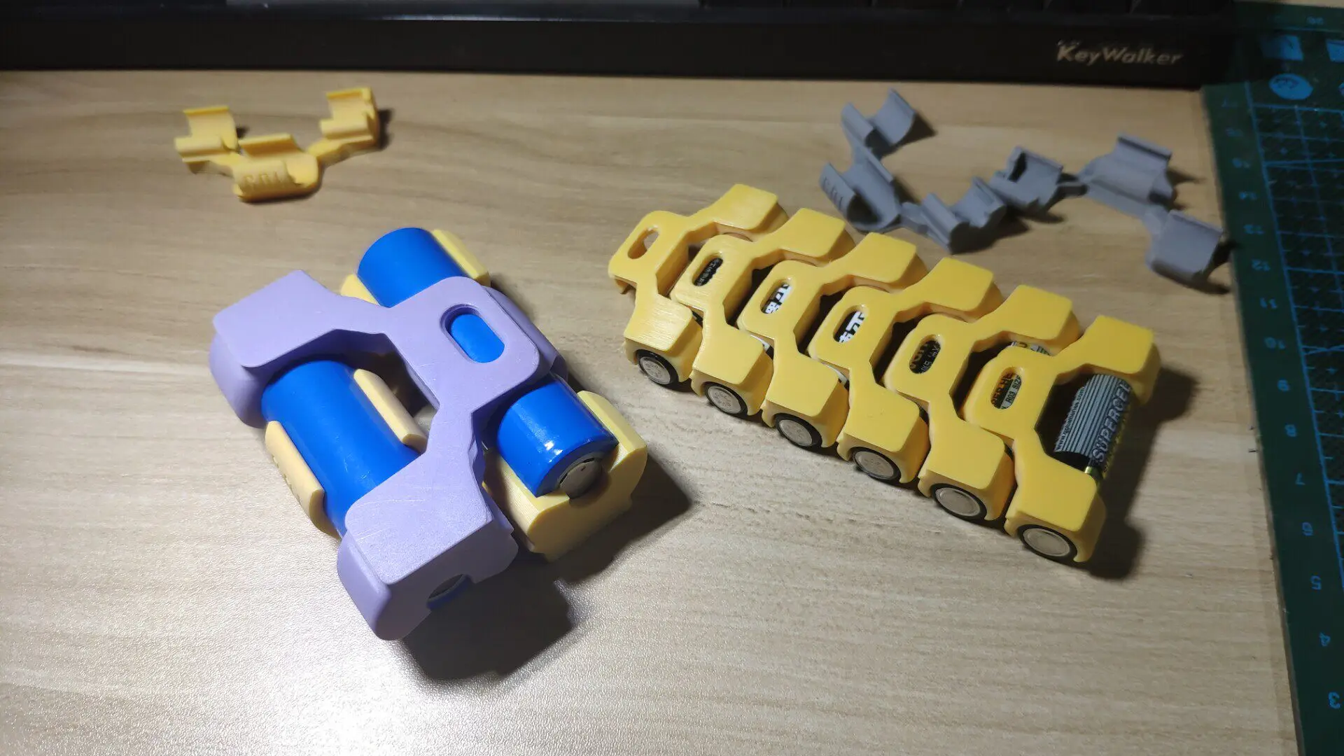 

Expandable Stackable Battery Storage Case - FDM 3D Printed PETG Outdoor Battery Holder for AAA/AA/18650/21700/18350/CR123A​