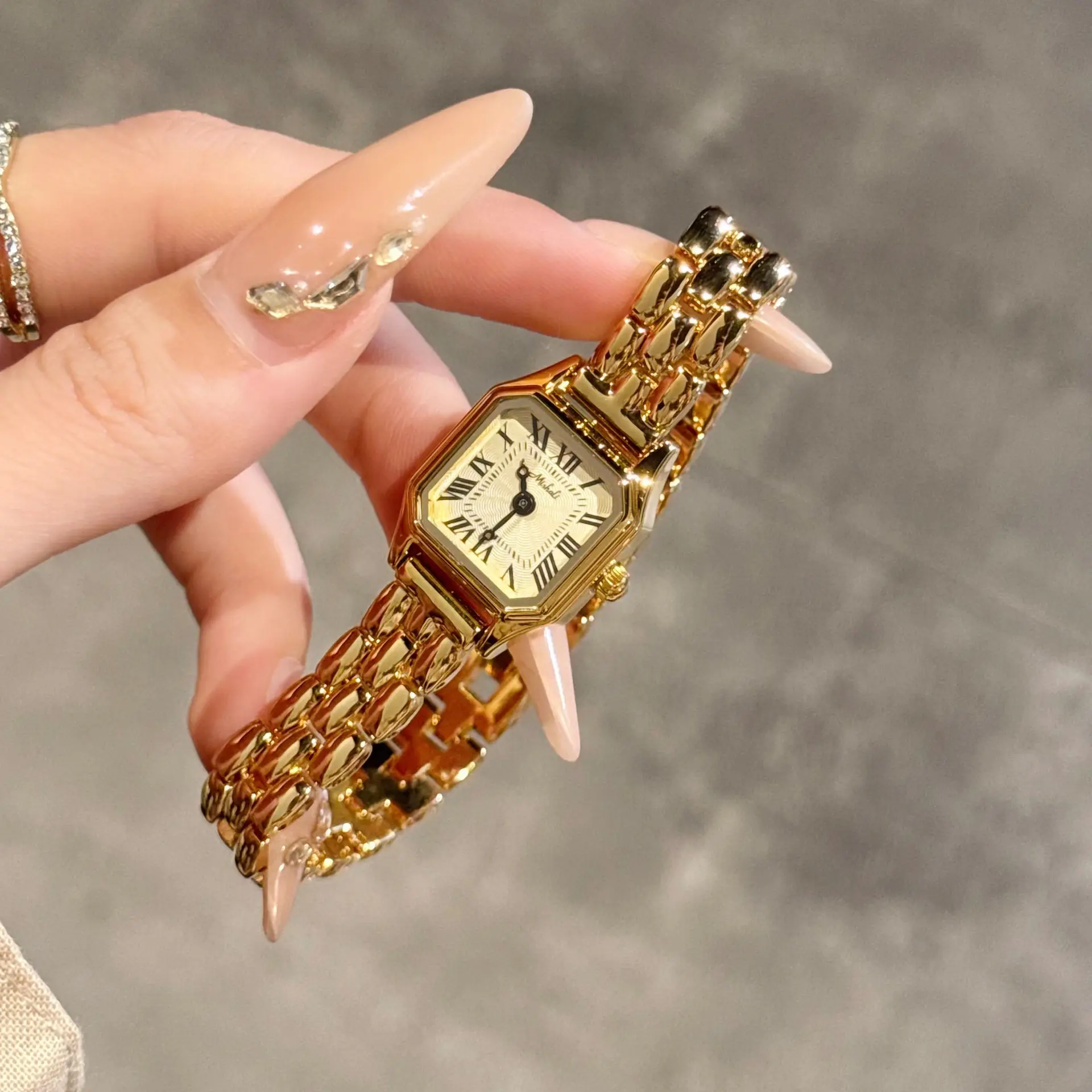 New Luxury Women'S Watch High-End Timepiece, Trendy And Elegant Women'S Watch, Fashionable Quartz Watch, Perfect Gift For Women.