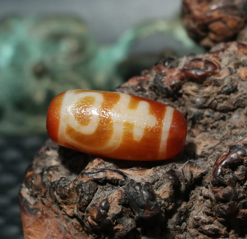 Energy Magic Tibetan Old Agate Oily Patina Orange Red Color Treasure Bottle Aquarius dZi Bead Amulet Fit for Making Bracelet