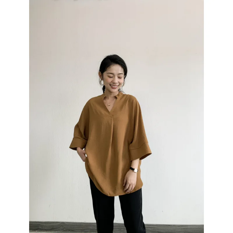 เสื้อผู้หญิงทรงหลวม แขนค้างคาว คอวี แฟชั่นเกาหลี สไตล์เรียบง่าย ใส่ได้หลายโอกาส สำหรับฤดูร้อน ปี 2025