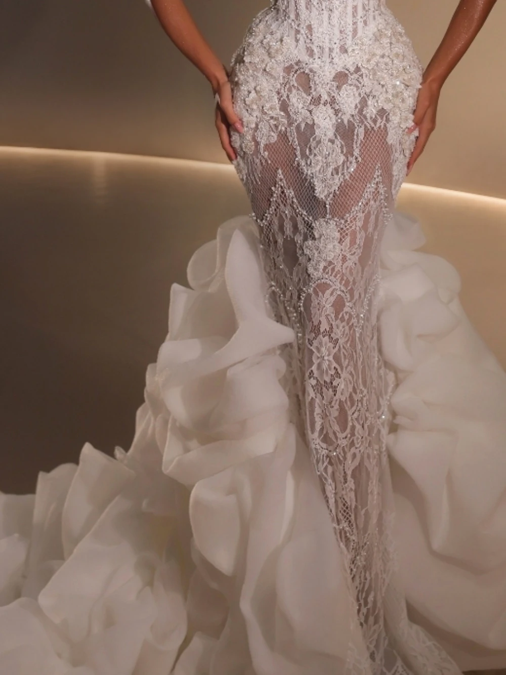 New Sweetheart Wedding Dress Corset Sheer Illusion Lace Beaded Mermaid Chic Bridal Gown With Ruffled Organza Train Customized