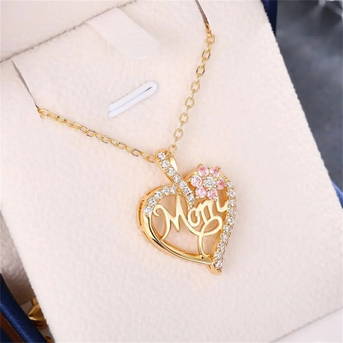 Halskette „I Love You Mom“, Herzanhänger, Schmuck, Muttertagsgeschenk für Töchter und Söhne – personalisierte Halskette für Mütter