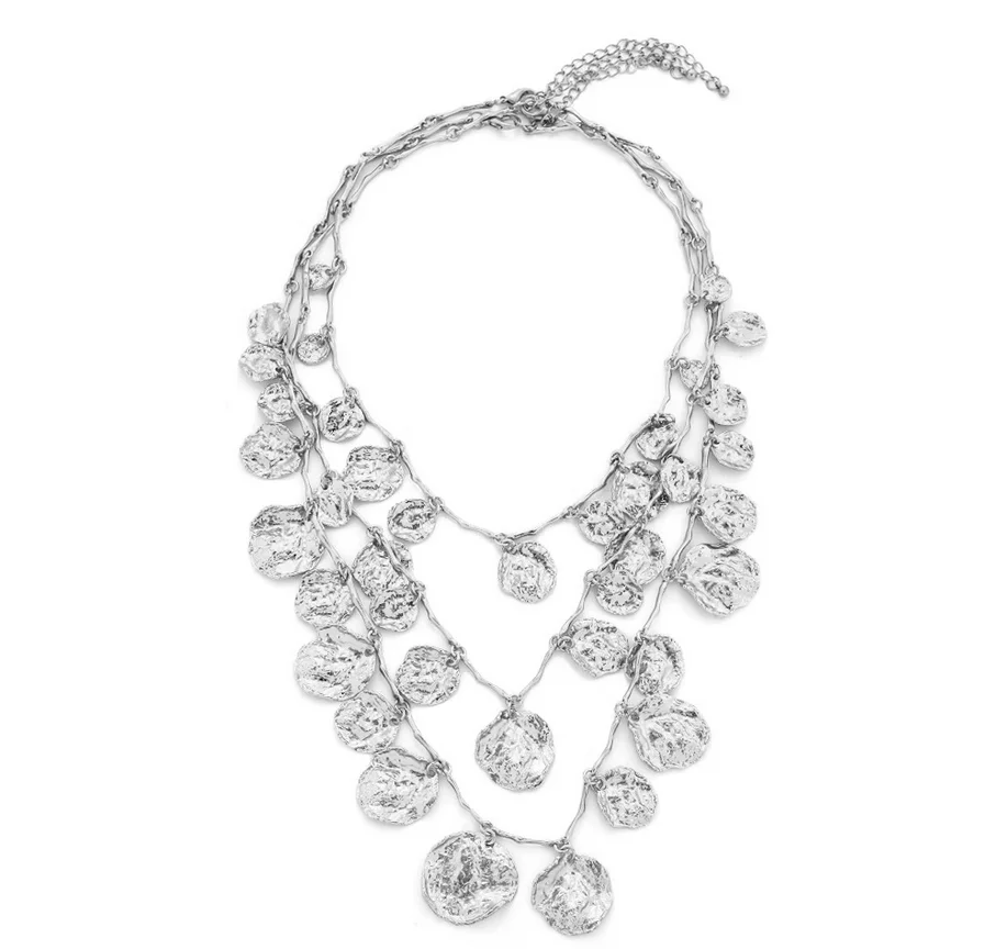 Europe and the United States big luxury design sense multilayer metal wafer exaggerated necklace.