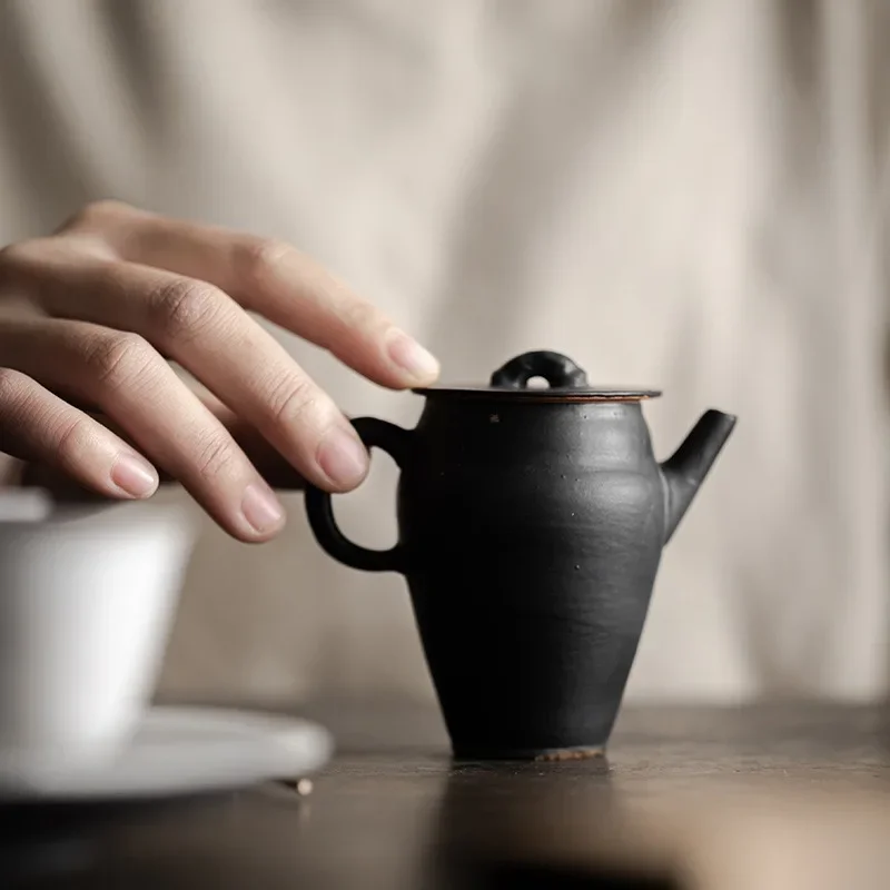 110ML Wabi Stillwind Powder Handmade Small Beauty Pot Japanese Coarse Pottery Tea Breaker Thin Tire Not Hot Teapot KungFu TeaSet