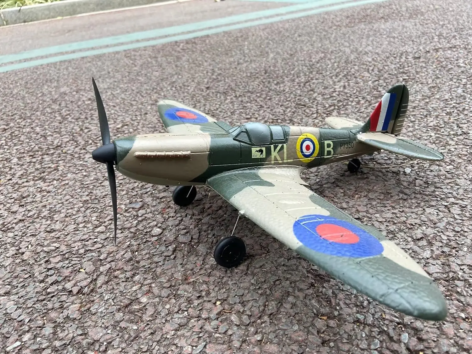 Remote control, old remote control hunter planer, introduction class remote control model, fixed wing electric propeller aircraf