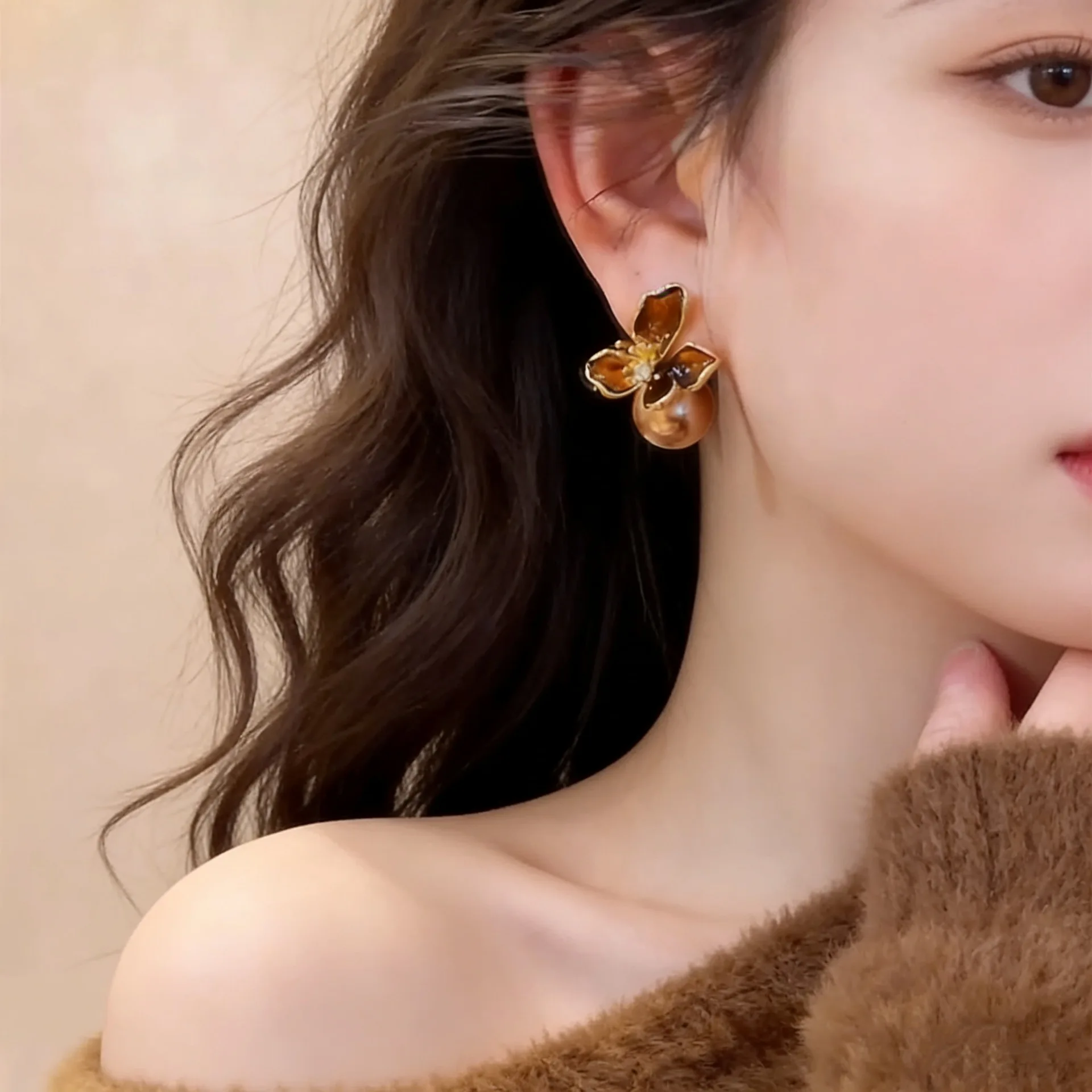Premium Vintage Iris Flower Faux Pearl Stud Earrings for Women Fall Winter Light Luxury Elegant Soft Lightweight Daily Wear Chic