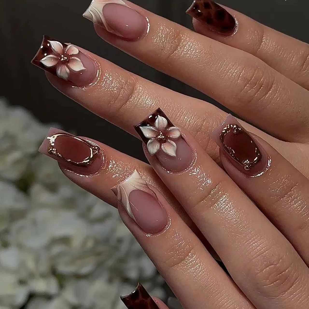 

24PCS Artistic Luxury Fake Nails Nude Pink Leopard Floral Square Press on Nails 3D French Vintage Elegant Design False Nails 네일팁