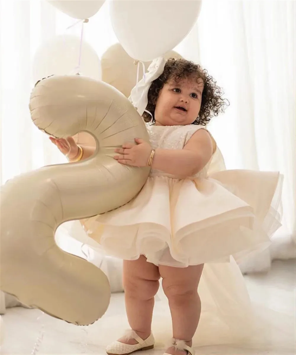 

Customized Lovely Flower Girl Wedding Dress Satin Puffy Appliques With Bow Kids Birthday Party Dress First Communion Ball Gown