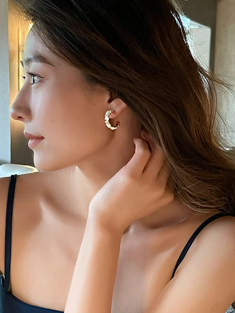 Pendientes colgantes de circonita con incrustaciones de ópalo de lujo para mujer, aretes en forma de C, accesorios exquisitos para niña, joyería de