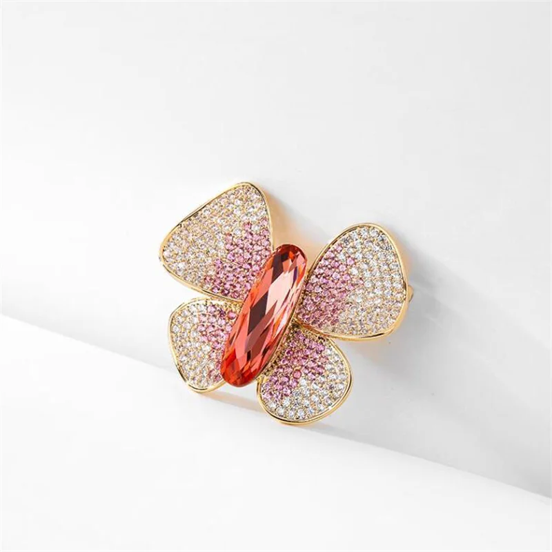 Fashion Advanced Sense Butterfly Brooch For Women Girls Elegant Luxury Corsage Temperament Suit Coat Accessories Pins Gifts