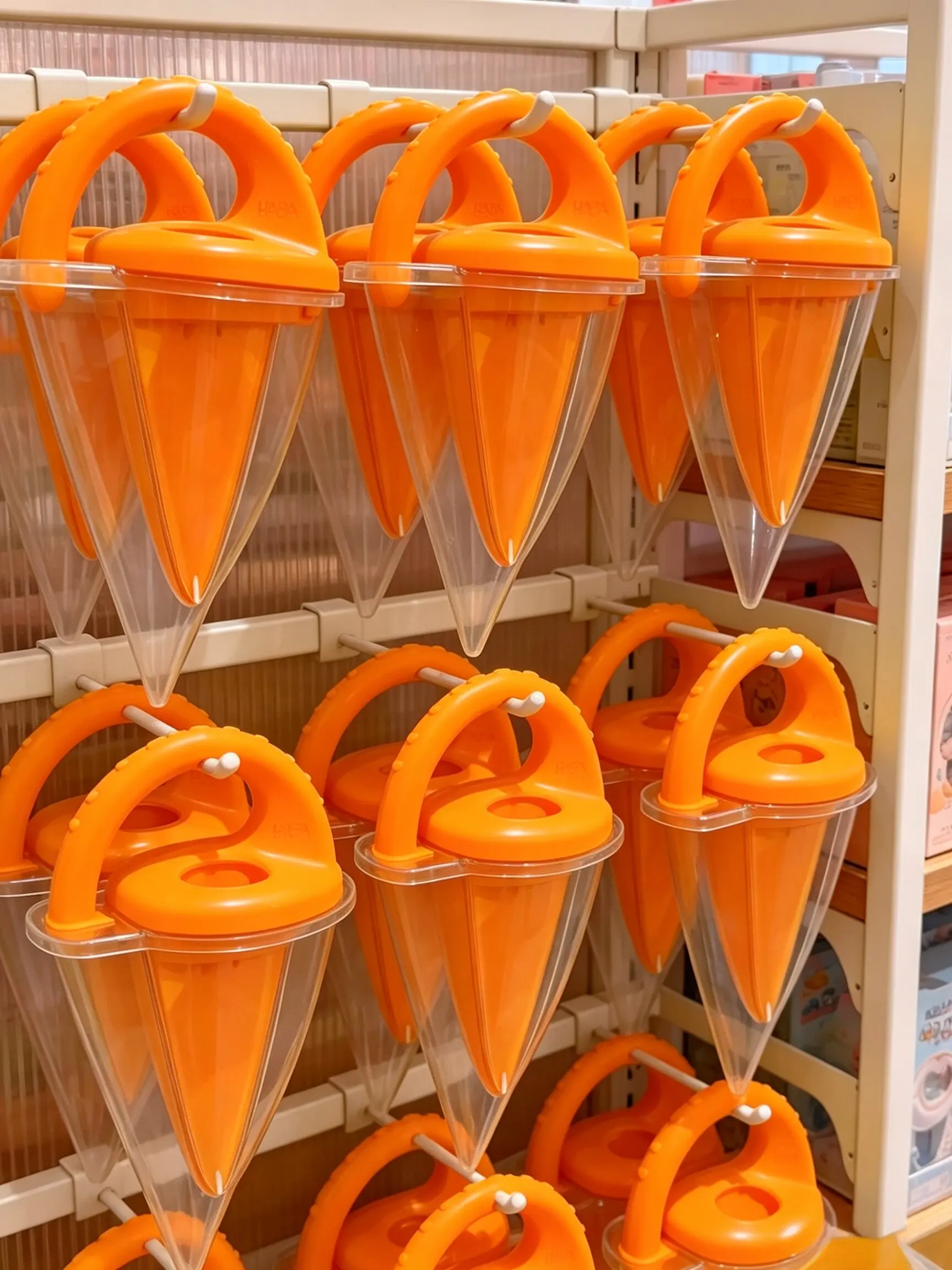 Beach Play Sand Tools, Portable Toys, Sand and Water Mix Overflow Funnels