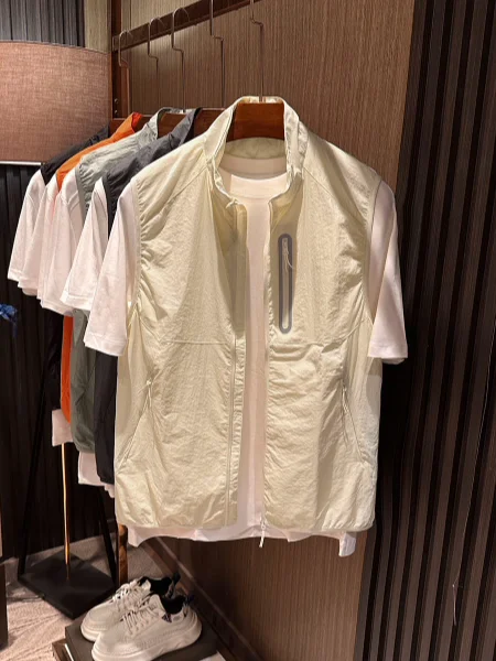 

Outdoor Men's High-End Skin Shirt Stand Collar Sun Protection Vest Breathable Lightweight Summer New Arrival UV Protection