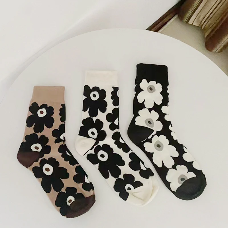 Ins medium ankle socks, floral pattern, plain color, Korean vintage style. for women