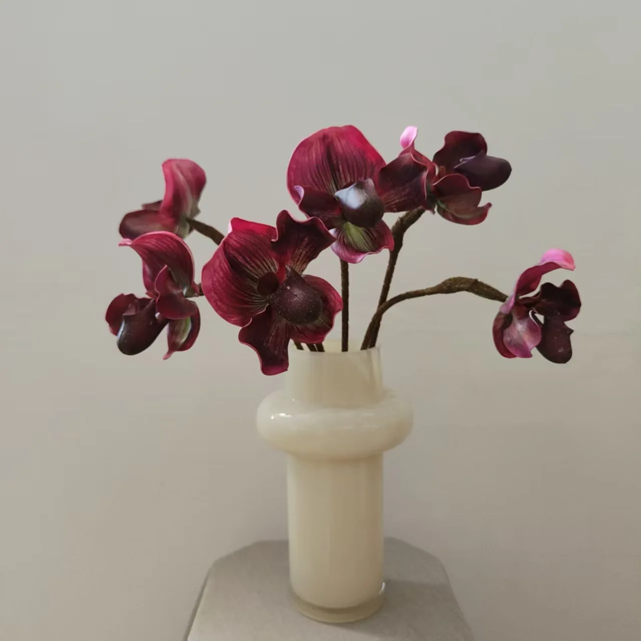 5 Stück künstliche EVA-Paphiopedilum-Blumen für die Heimdekoration, künstliche Vanda-Orchideen für Hochzeitsdekoration, Partytisch, Eventdesign, Blumenarrangement – Detail 23