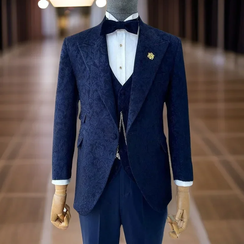 

Floral Wedding Tuxedo Suits For Men Slim Fit Peak Lapel Groom Jacquard Pattern 3 Pcs Suit ( Blazer + Vest + Pants)