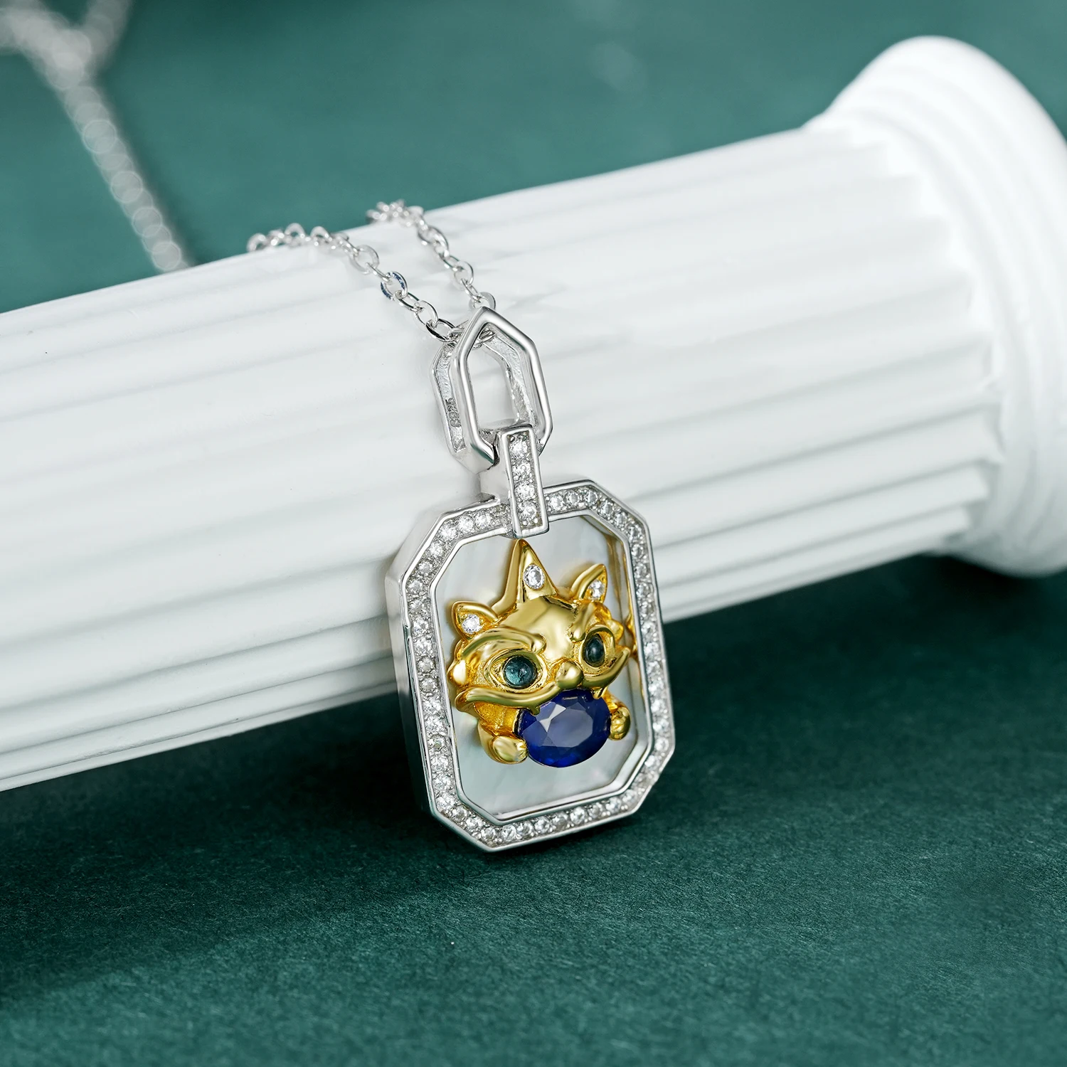 YBO New Design Lovely Tiger Square Pendants For Necklaces Natural Sapphire White Shell Clavicle Chain 925 Sterling Silver Jewels