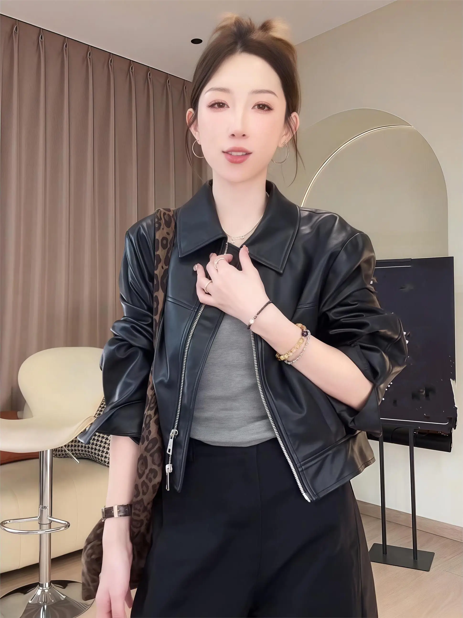 

Black PU Leather Jacket Women's Short Style Cool Biker Coat Windbreaker Autumn New Arrival Small Size Friendly Fashionable