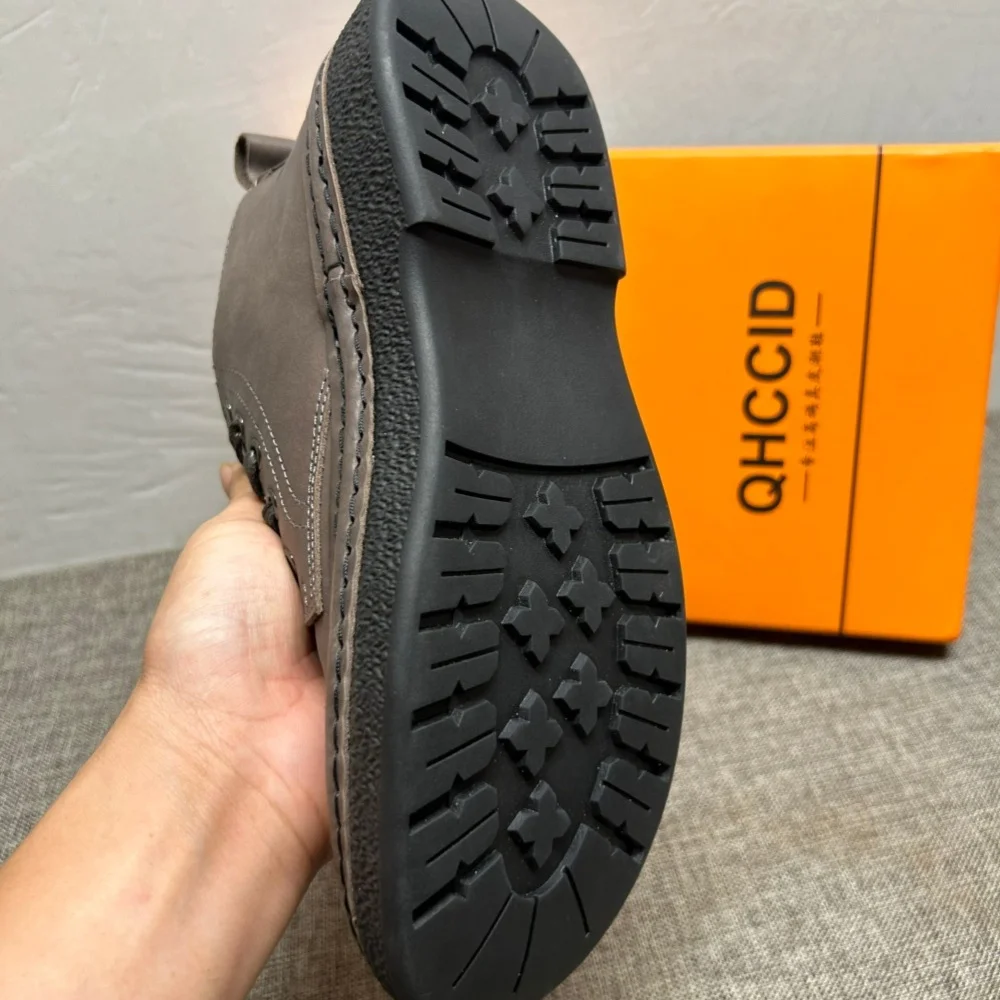 QHCCID أحذية رجالية عالية الجودة من الجلد الطبيعي على الطراز القديم، أحذية قطنية دافئة للرجال بنعل داخلي #5