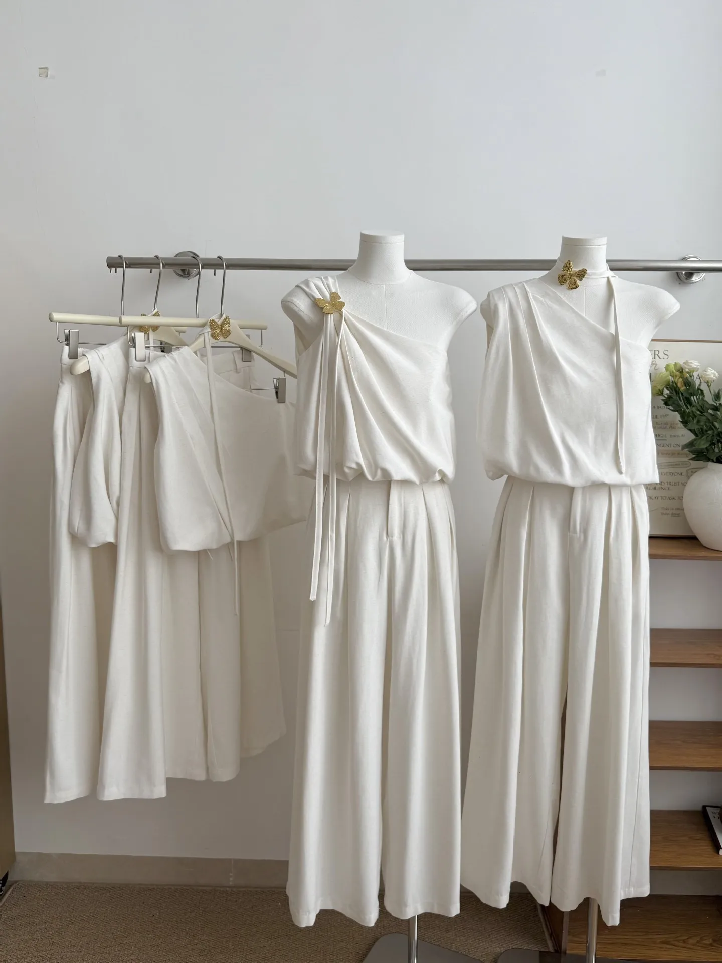 

One Shoulder Vest And Wide Leg Pant 2 Piece Set 2025 New Fashion White Vacation Beach Summer Outfits Tank Top Loose Trouser Suit