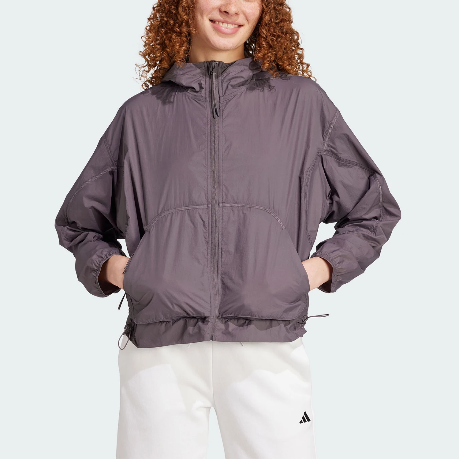 chaqueta-tipo-gabardina-gris-y-morada-para-mujer-serie-ligera-original-de-adidas-jf3403