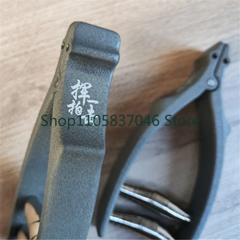 Badminton racket stringing machine threading machine tool starting clip swinging one strike starting clip