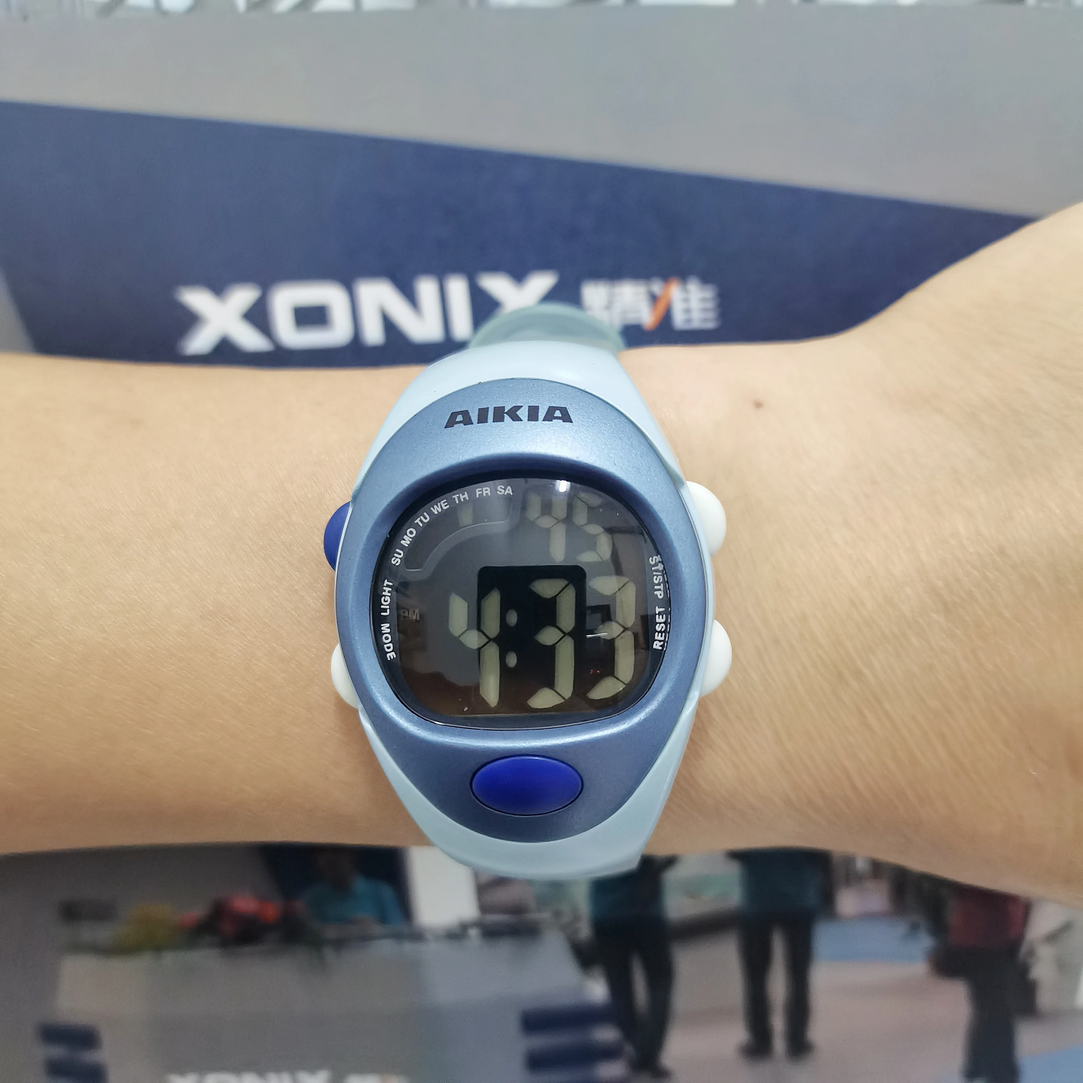 XONIX Woman Student Multi-function Waterproof 100m Sports Swim Dive Alarm Stopwatch Luminous Electric Watch LJ