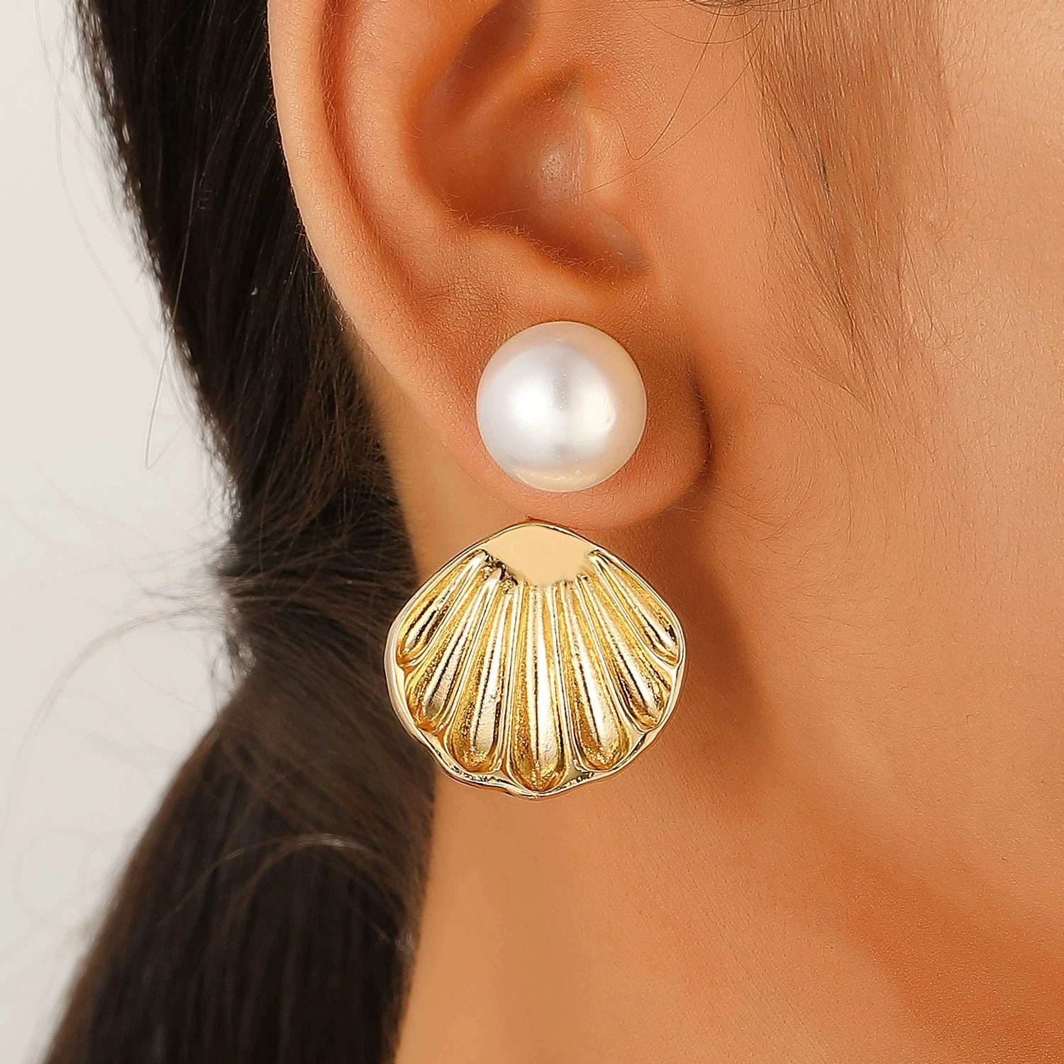 Elegant and fashionable gold ocean style scallop women's pearl pendant earrings beautiful starfish beach vacation popular jewel